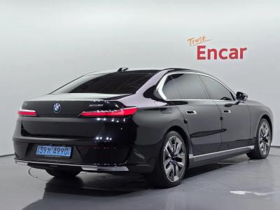 2023 BMW i7
