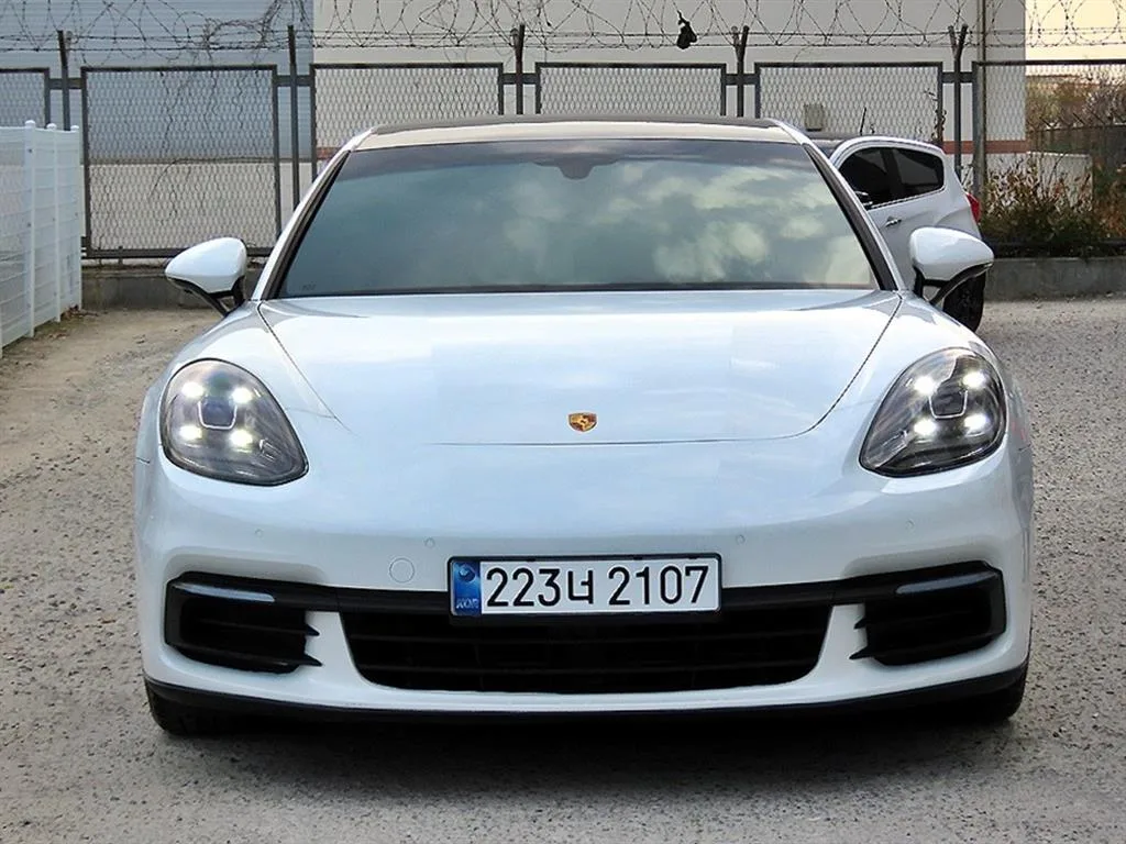 2018 Porsche Panamera
