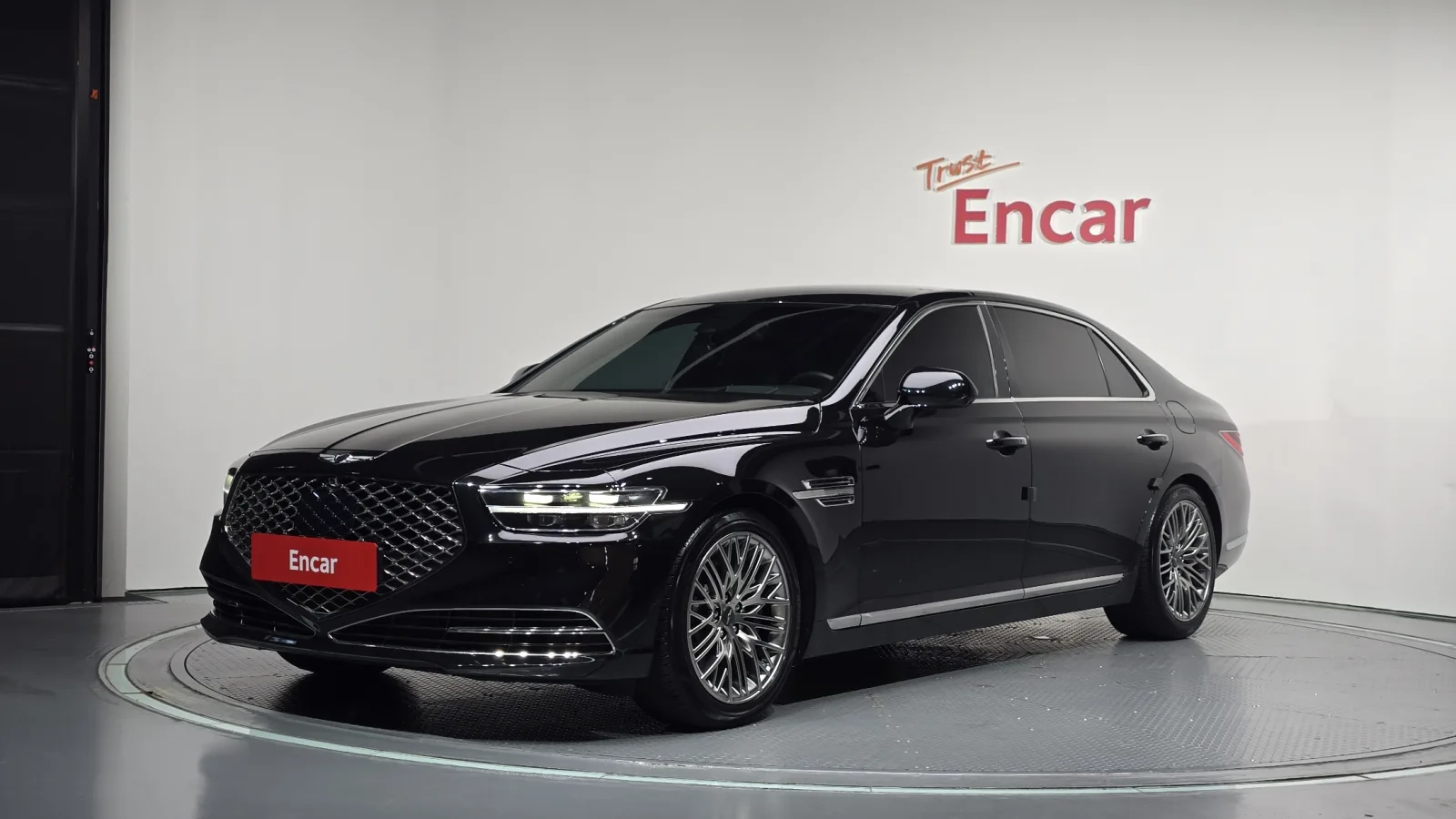 2021 Genesis G90