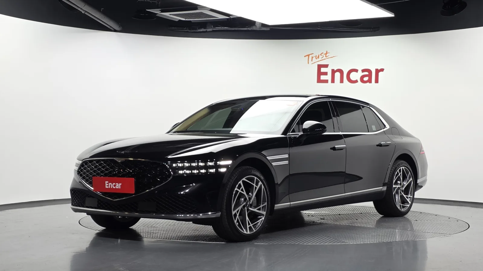 2022 Genesis G90