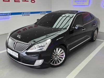2013 Hyundai Equus