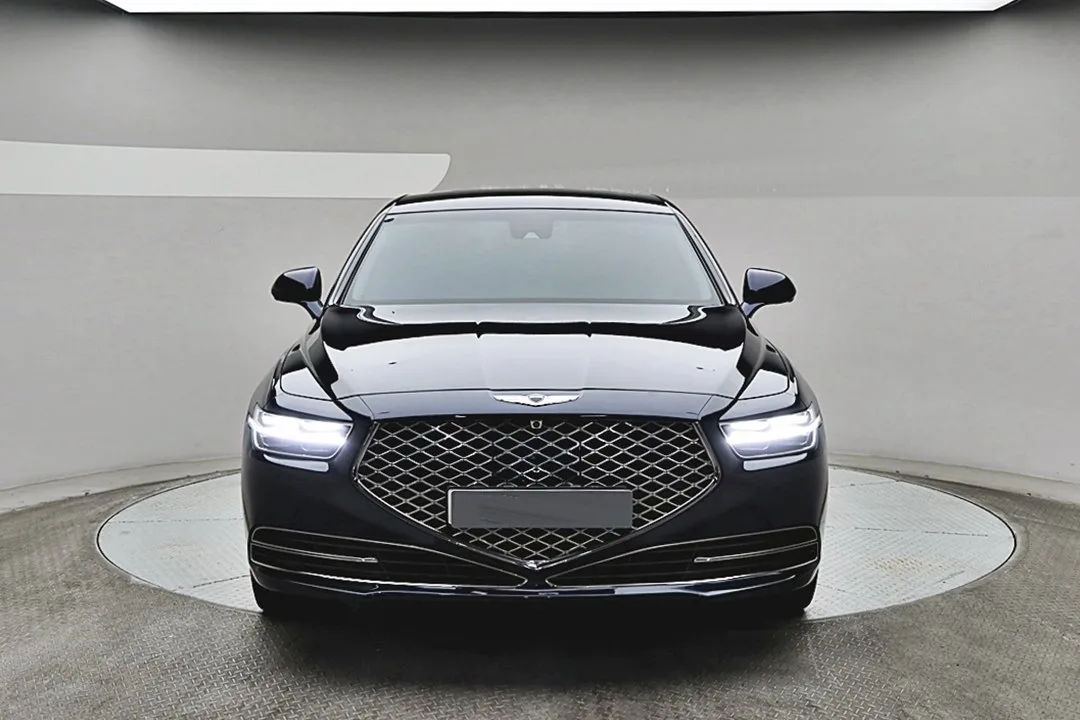 2021 Genesis G90