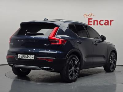 2020 Volvo XC40