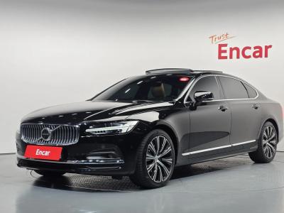 2023 Volvo S90