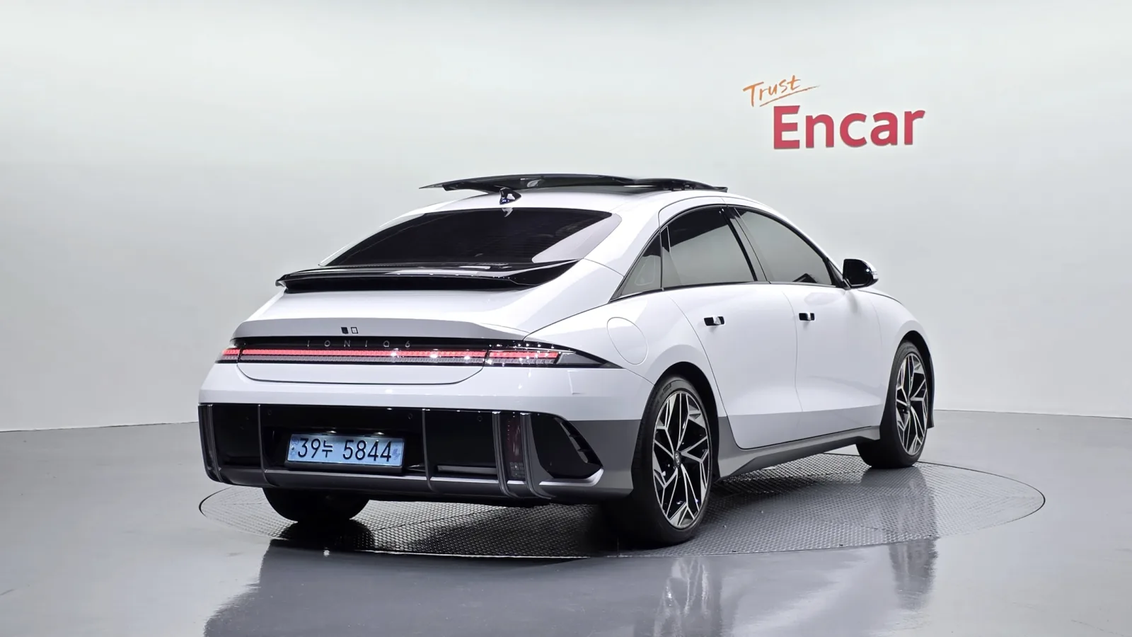 2023 Hyundai Ioniq 6