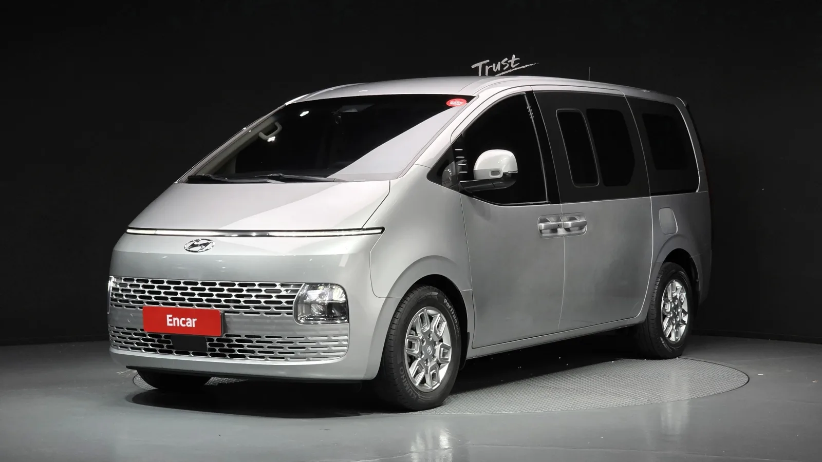 2022 Hyundai Staria