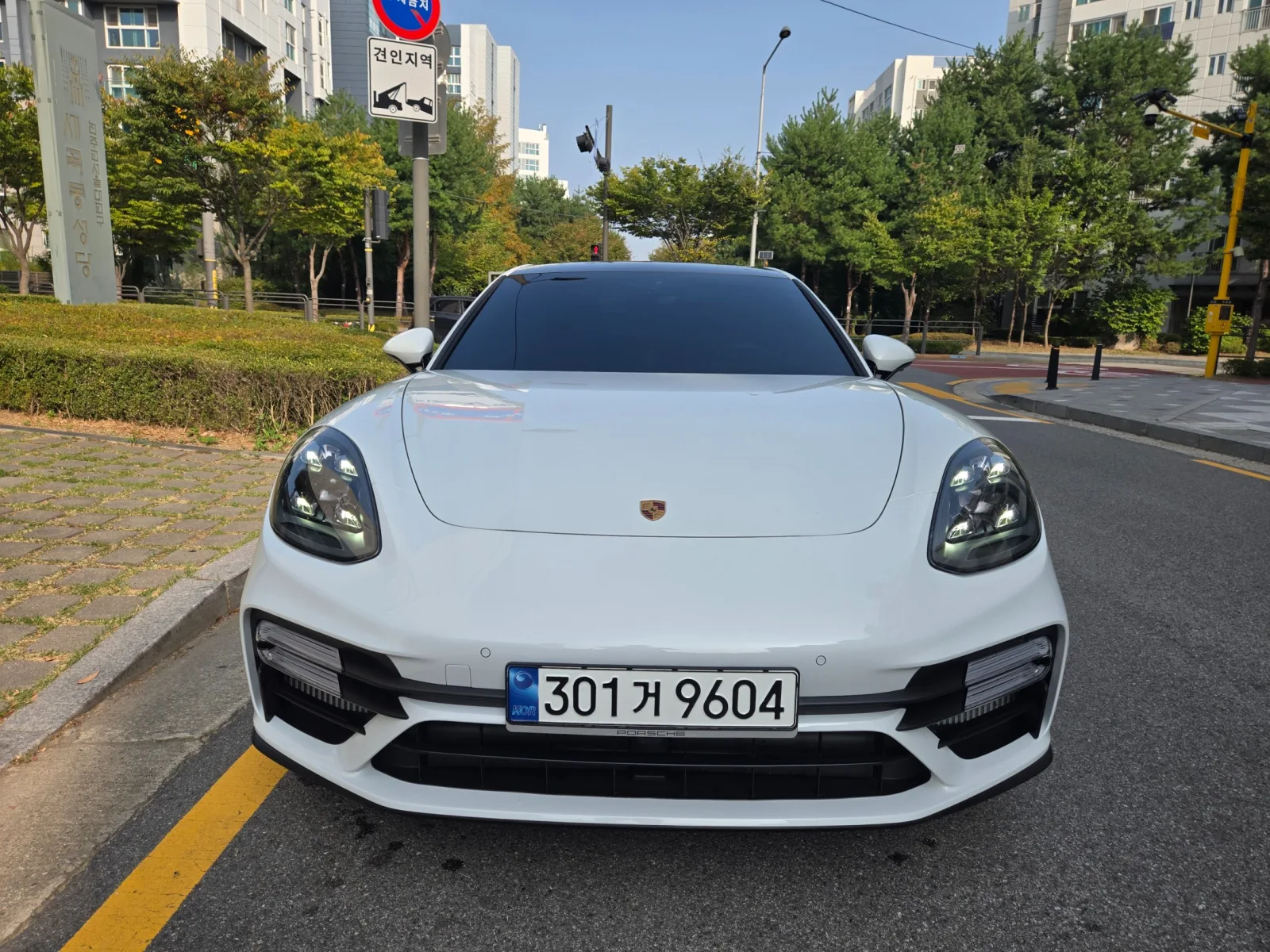2023 Porsche Panamera