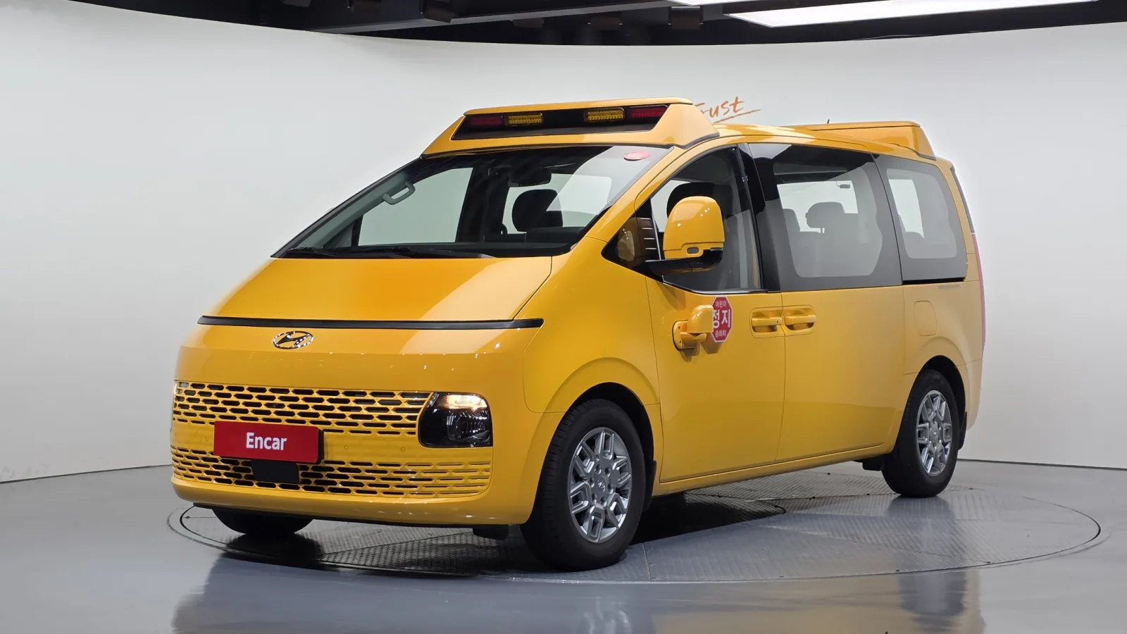 2023 Hyundai Staria