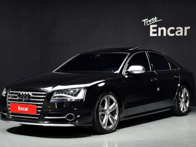 2014 Audi S8