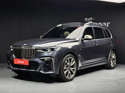 2022 BMW X7