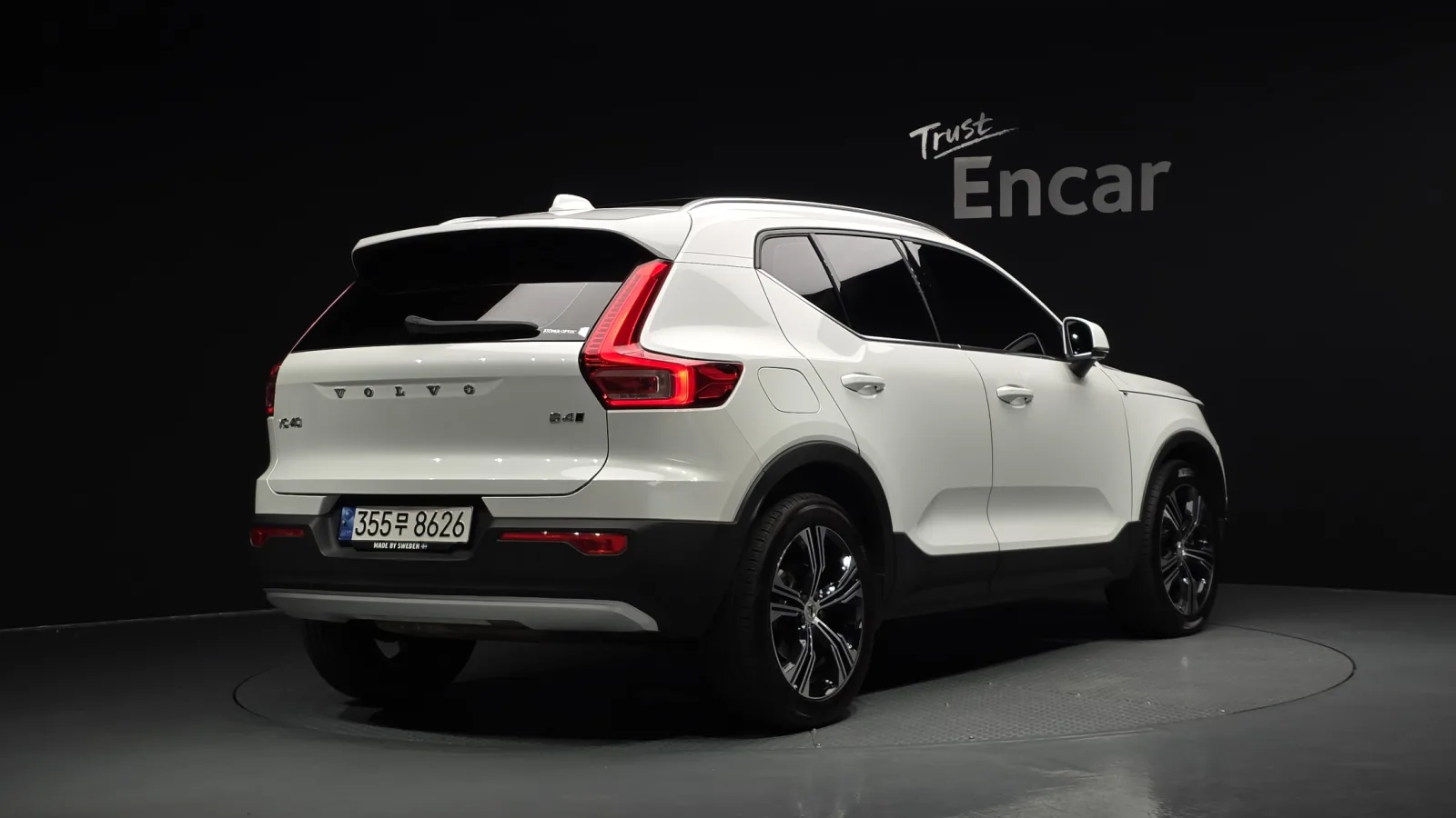 2022 Volvo XC40