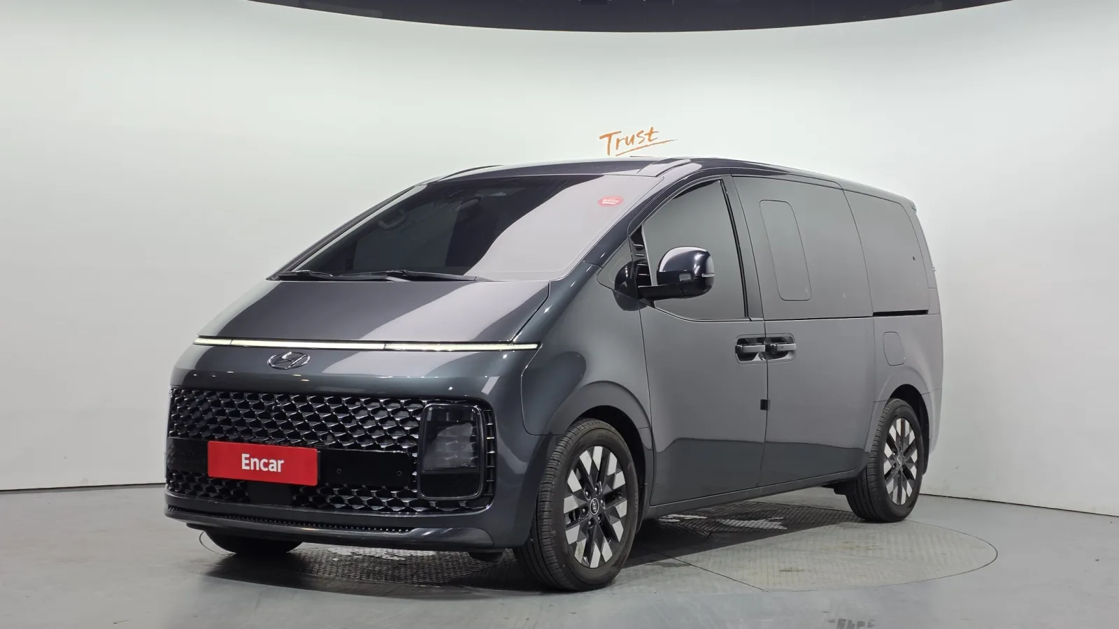 2022 Hyundai Staria