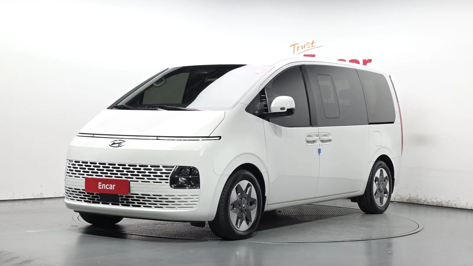 2023 Hyundai Staria