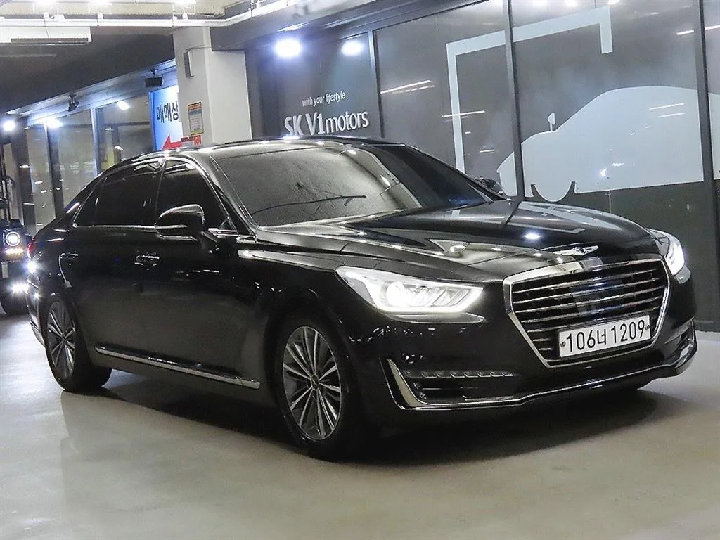 2016 Genesis EQ900