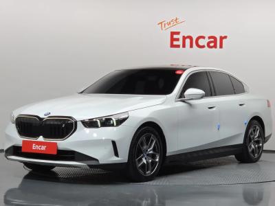 2024 BMW i5