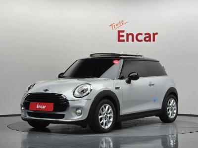 2018 MINI Cooper