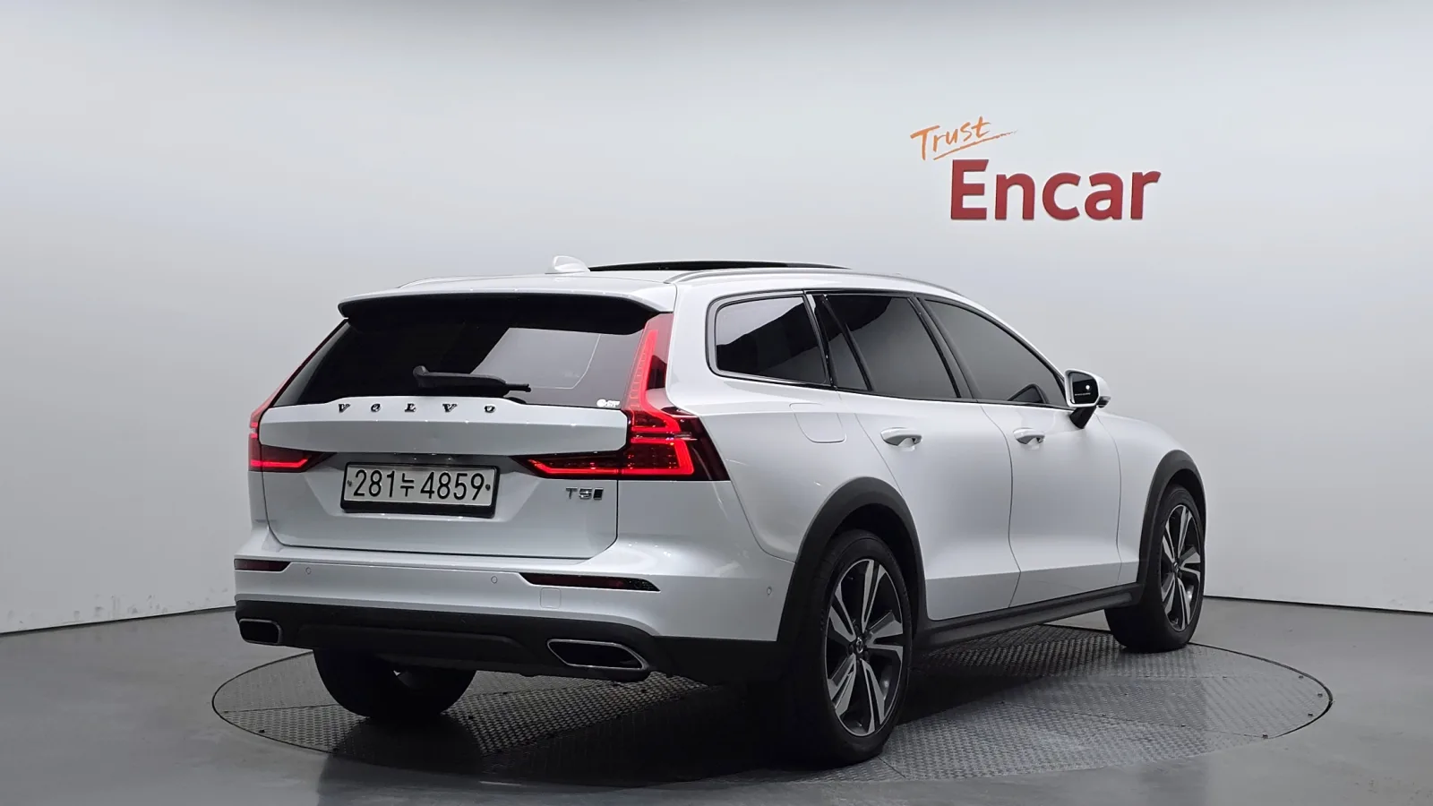 2020 Volvo V60