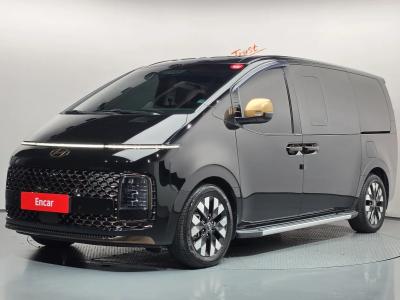 2025 Hyundai Staria