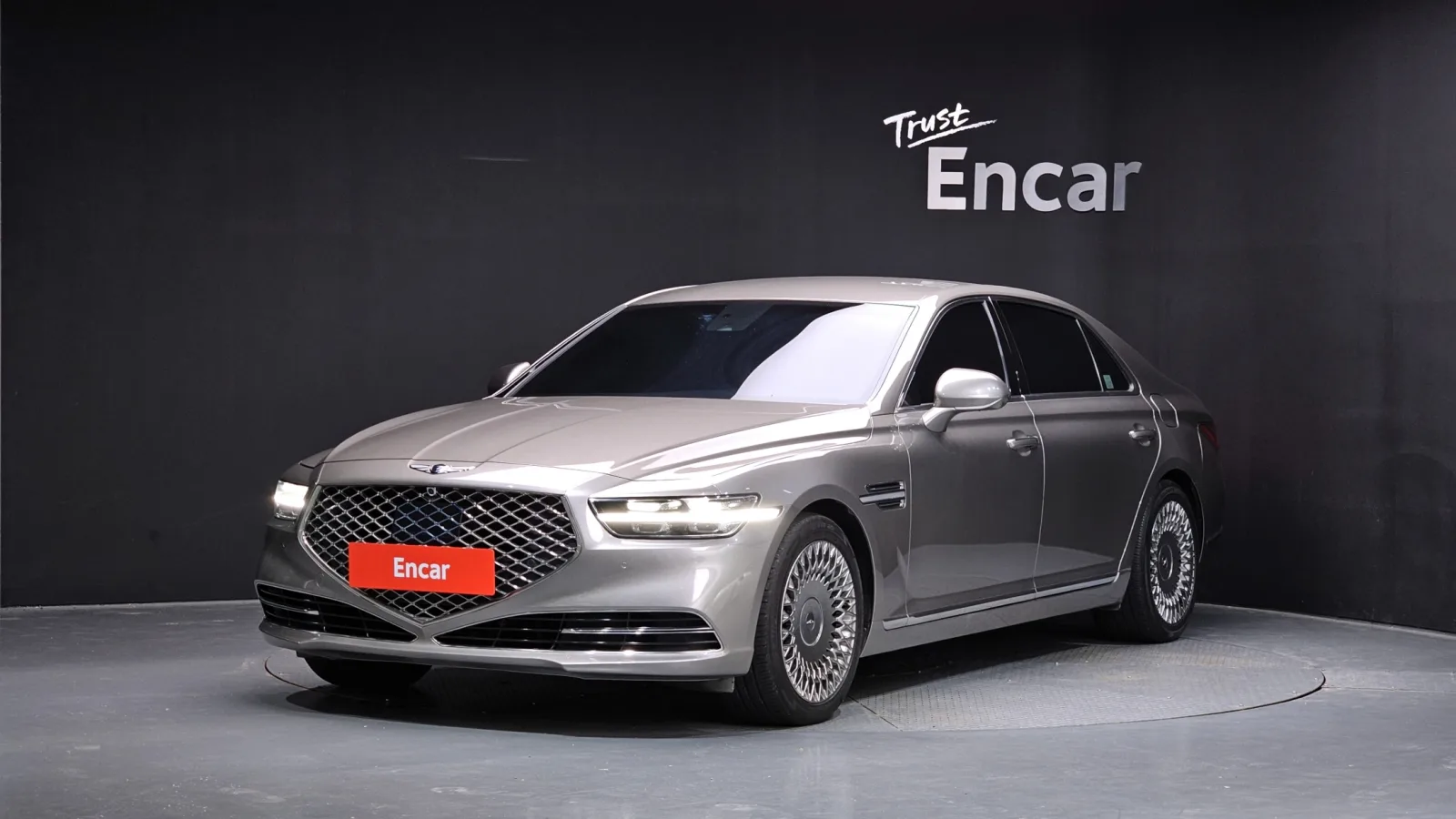 2020 Genesis G90