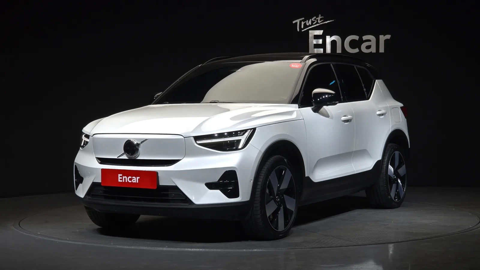 2024 Volvo XC40