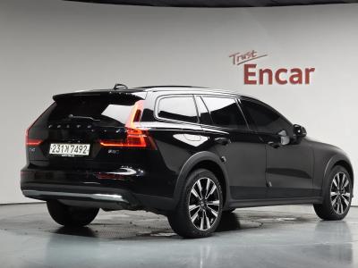 2023 Volvo V60