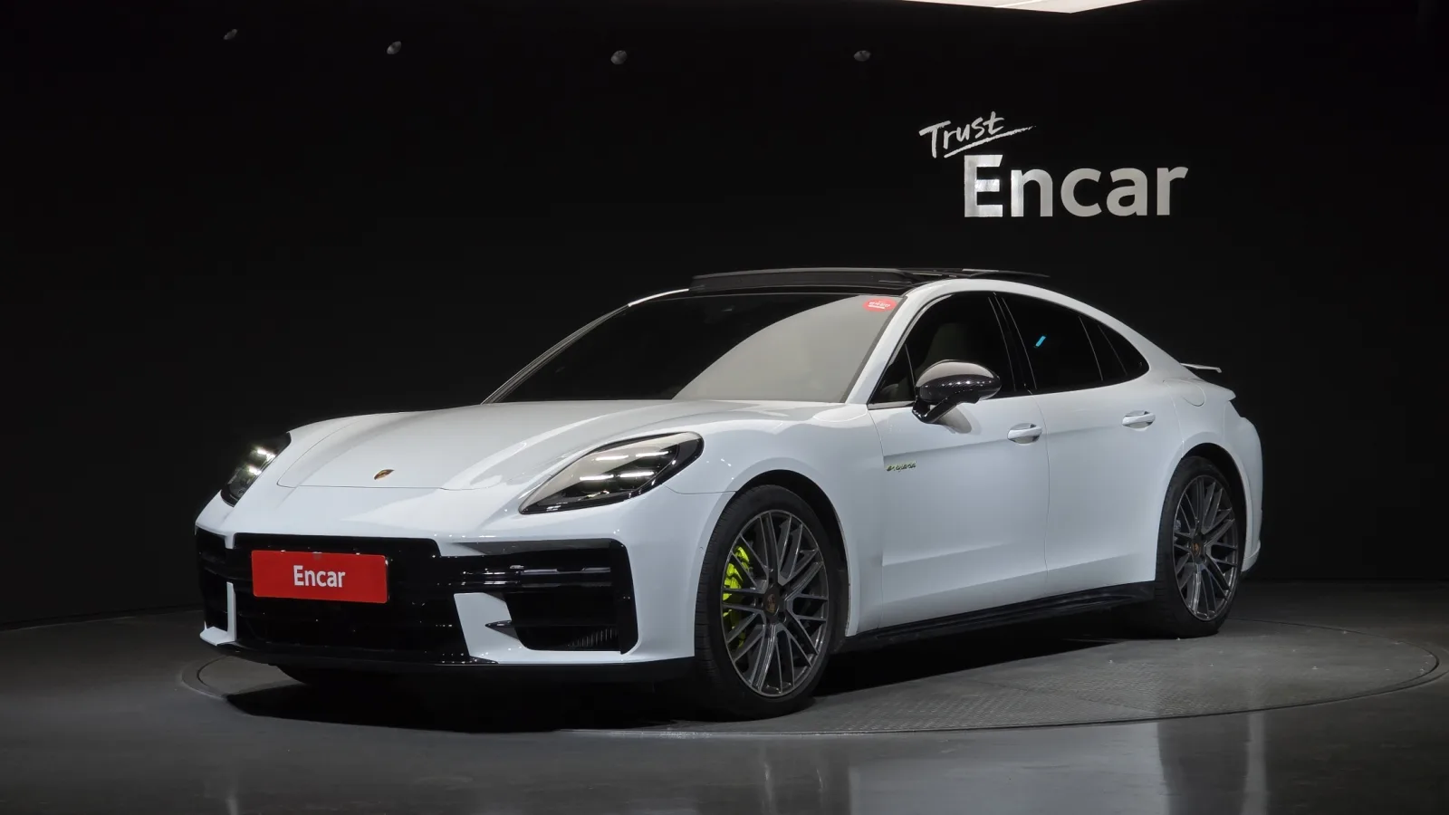 2025 Porsche Panamera