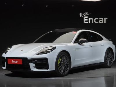 2025 Porsche Panamera