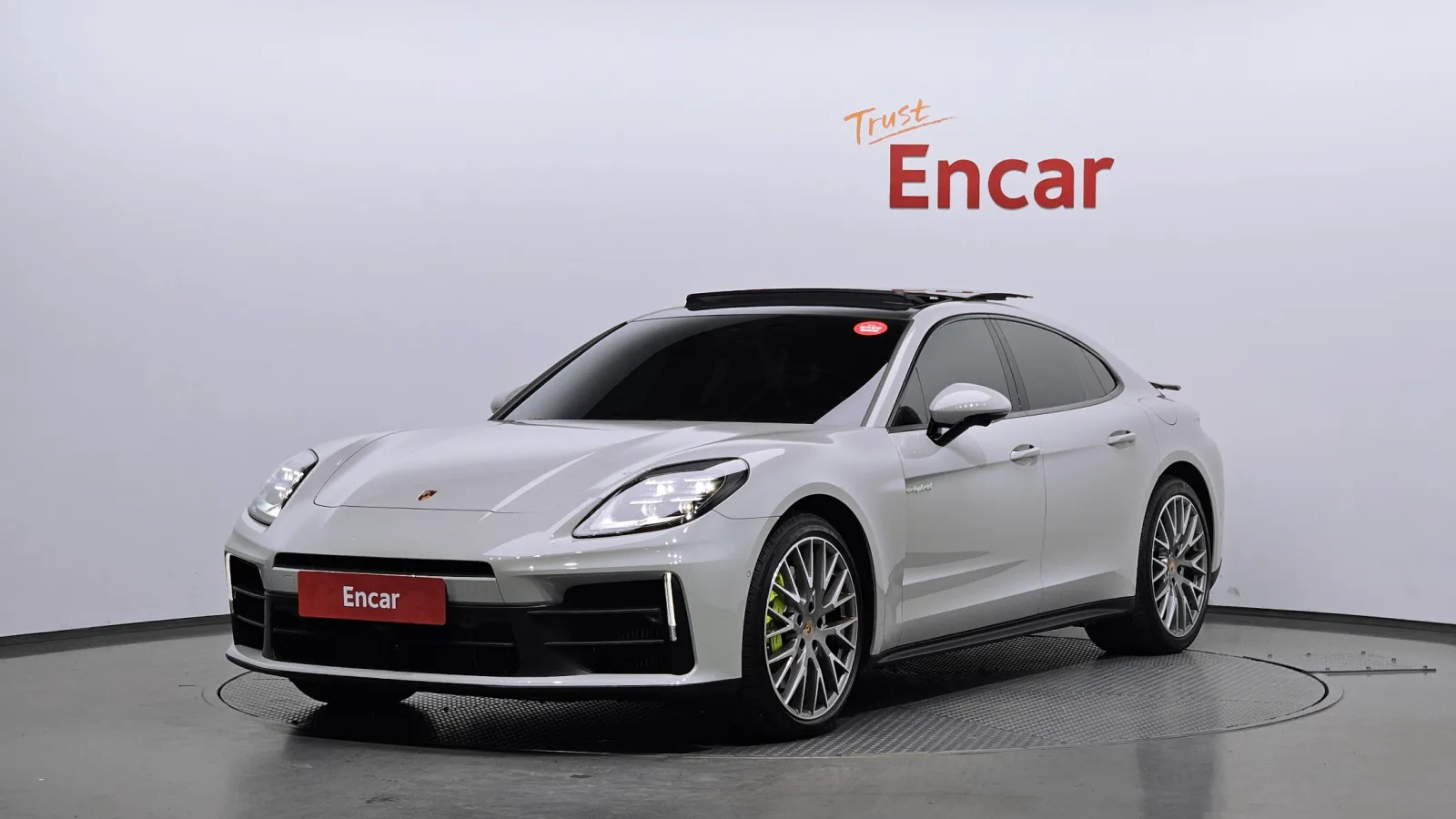 2025 Porsche Panamera
