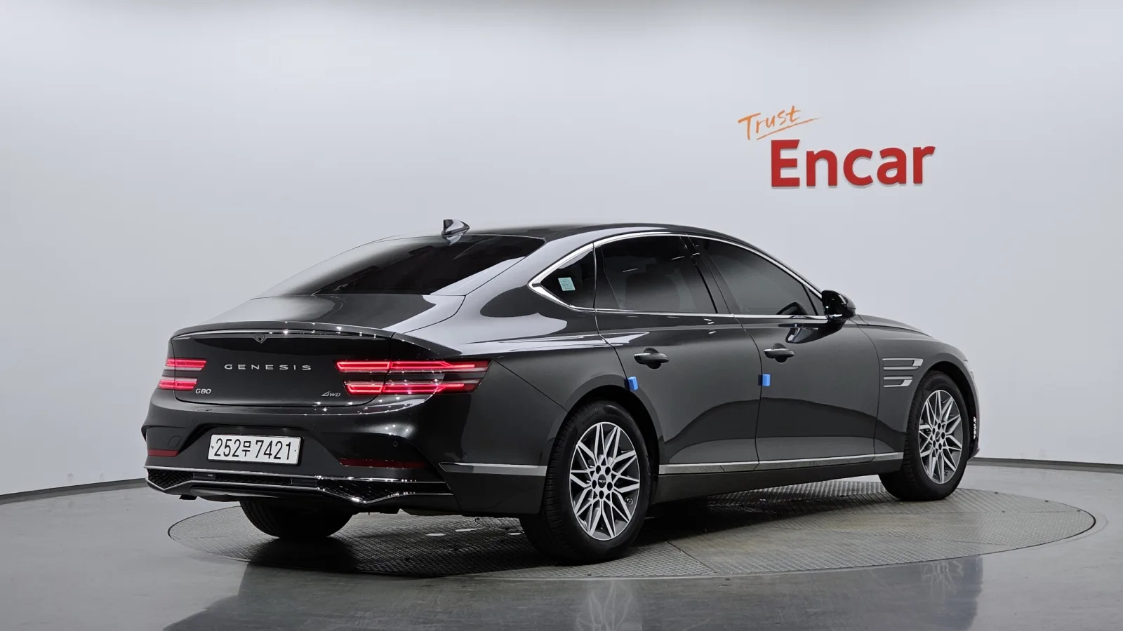 2025 Genesis G80