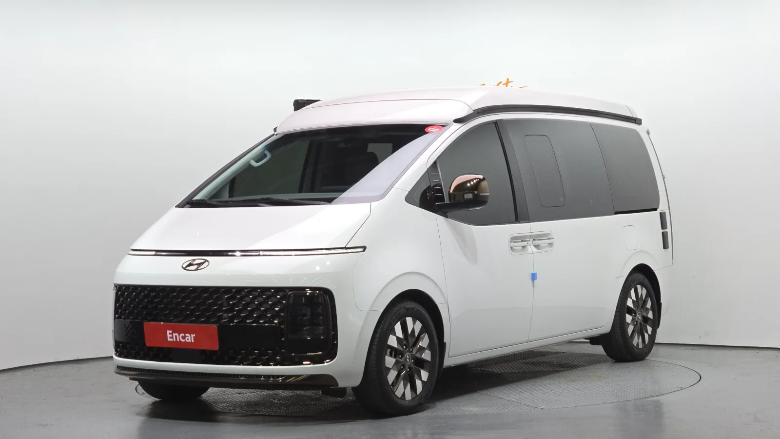 2024 Hyundai Staria