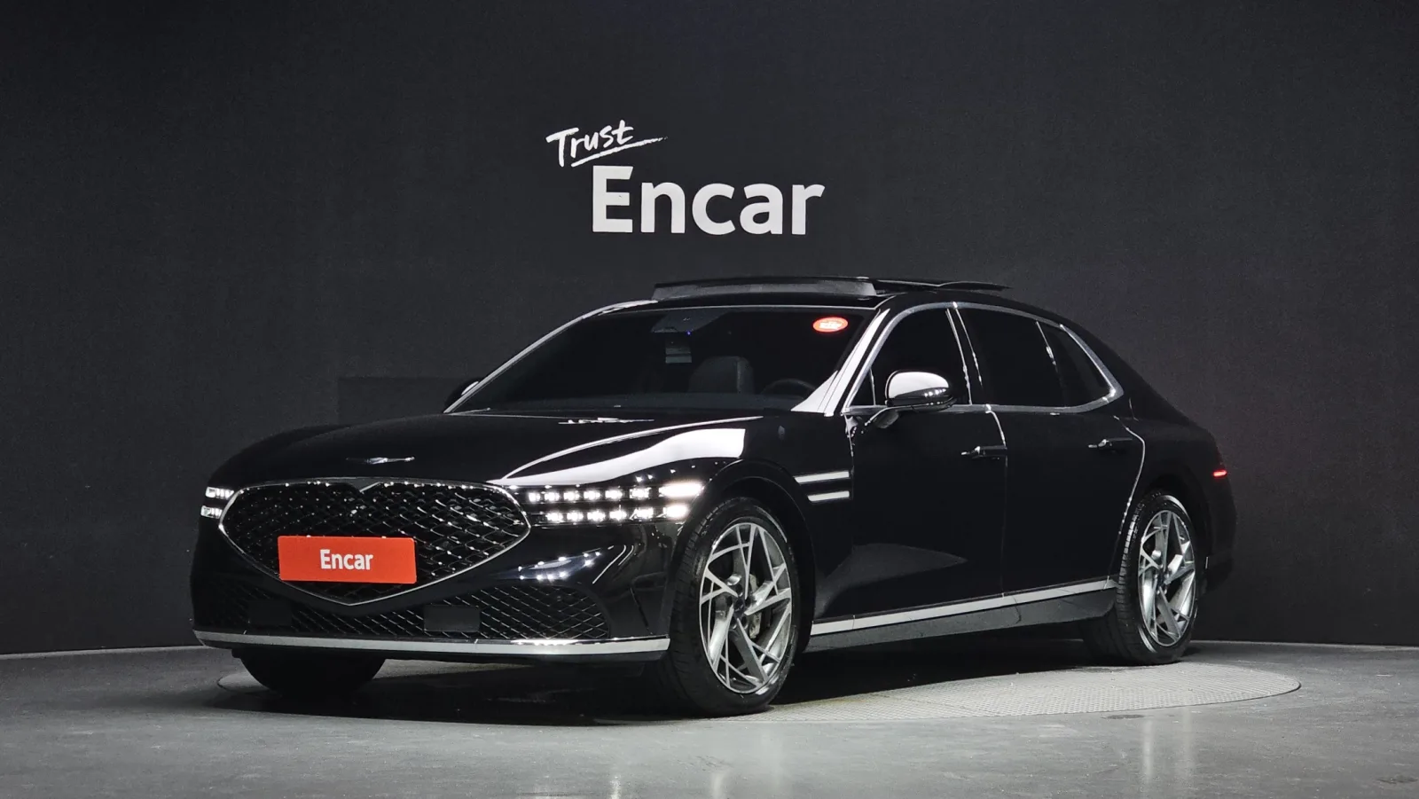 2023 Genesis G90