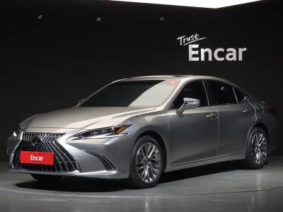 2024 Lexus ES