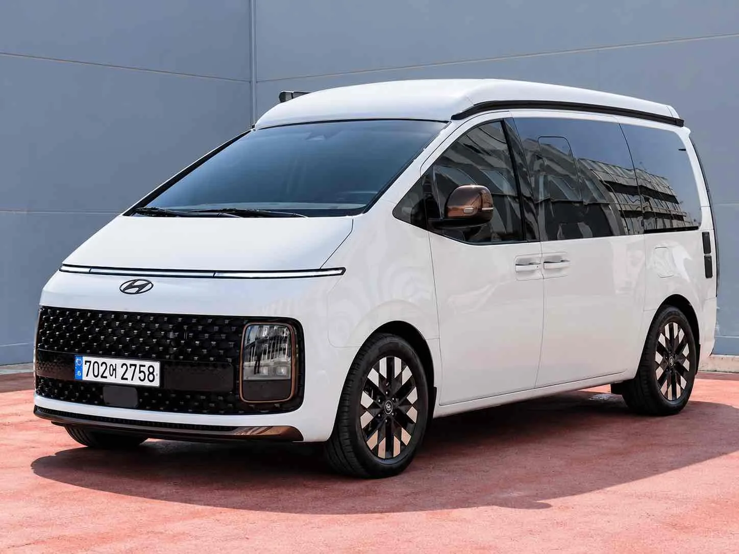2024 Hyundai Staria