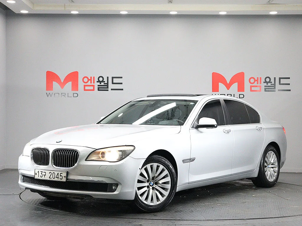2011 BMW 7-Series