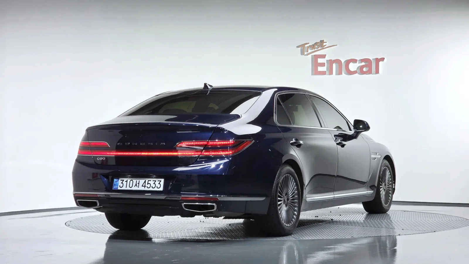 2021 Genesis G90