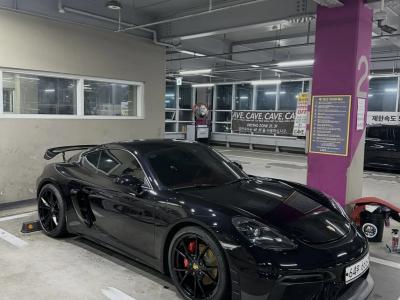 2019 Porsche 718