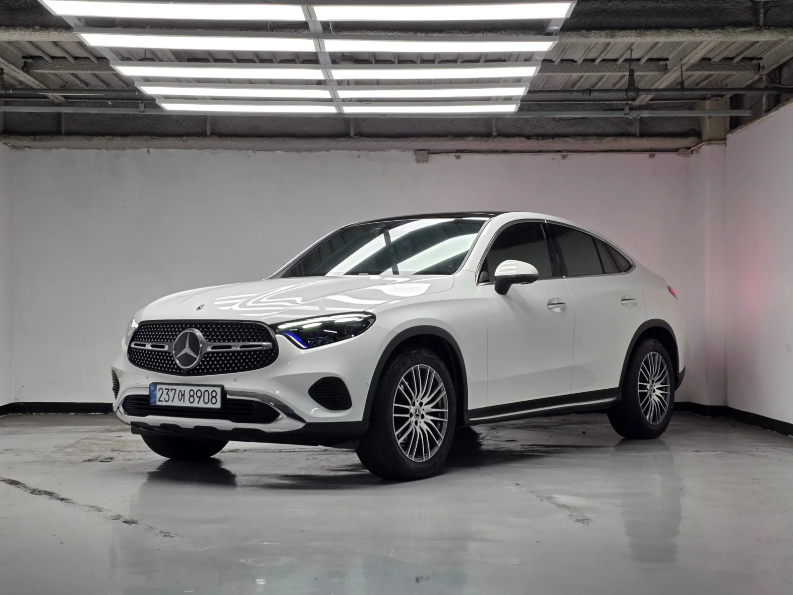 2025 Mercedes-Benz GLC-Class