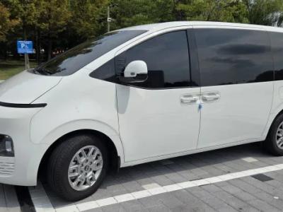 2025 Hyundai Staria