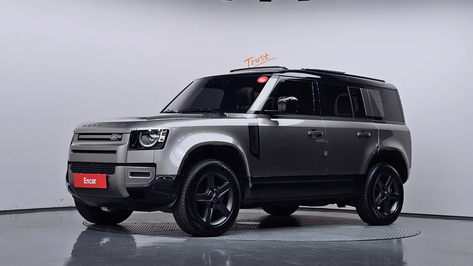 2025 Land Rover Defender