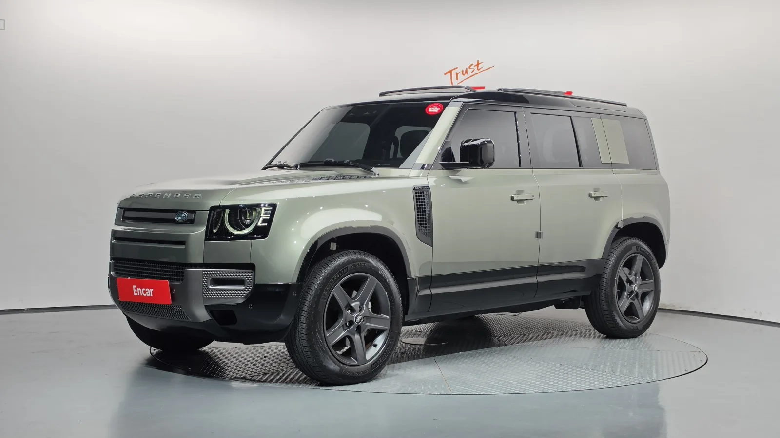 2025 Land Rover Defender