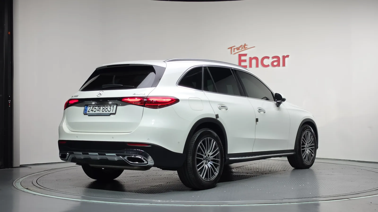 2025 Mercedes-Benz GLC-Class
