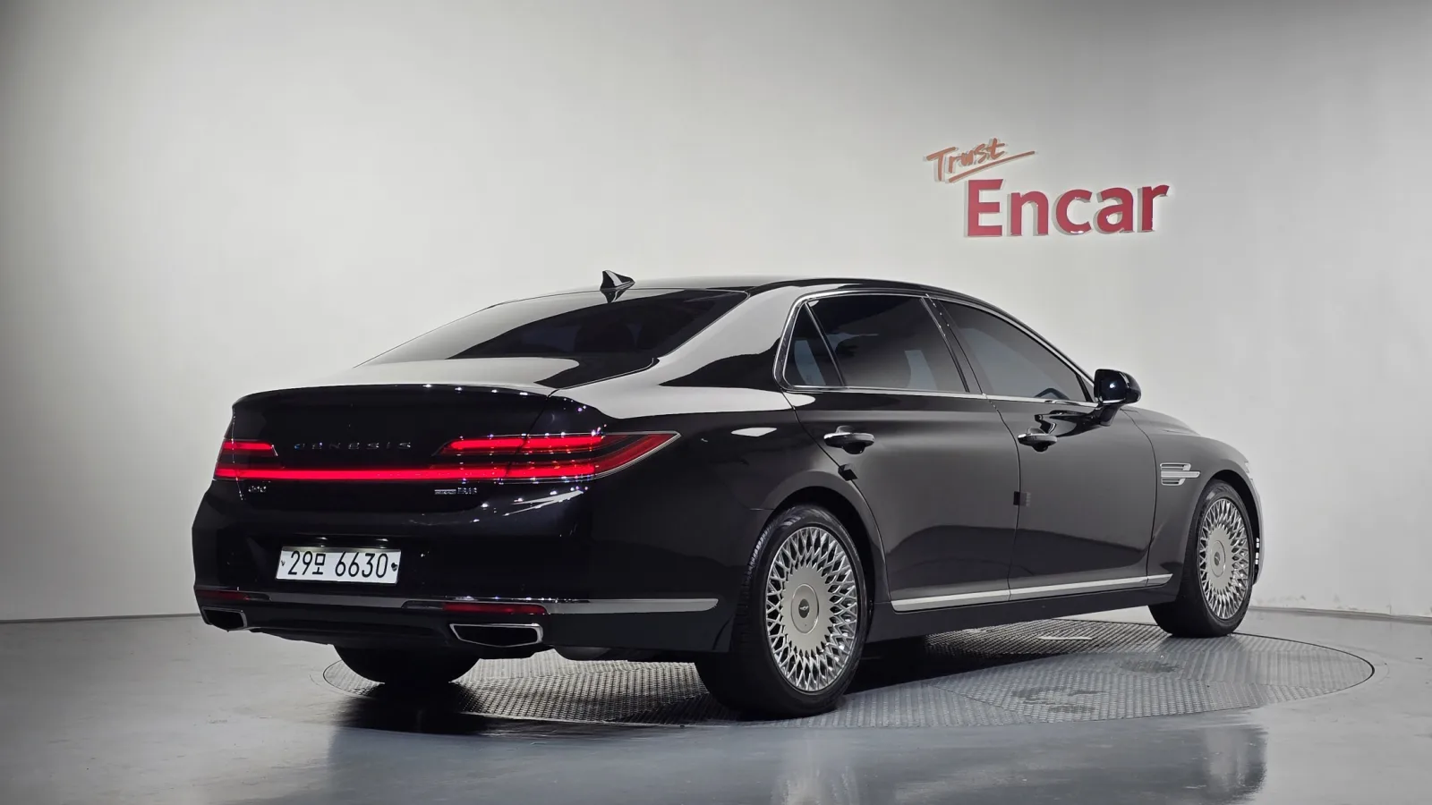 2019 Genesis G90