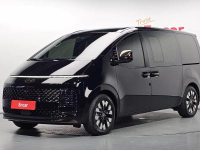2025 Hyundai Staria