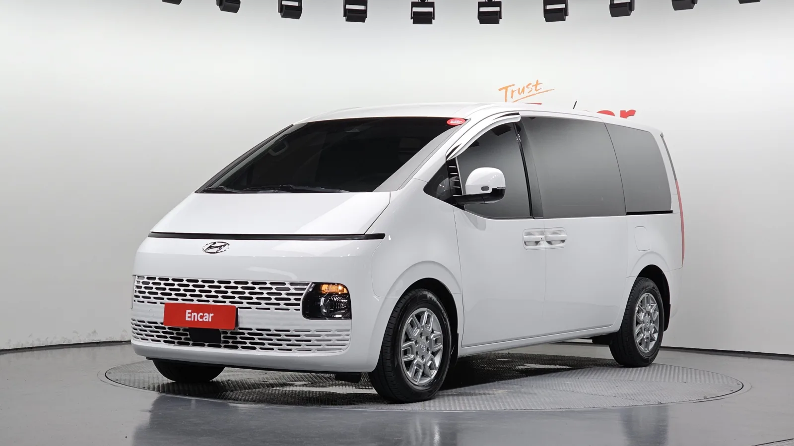 2023 Hyundai Staria
