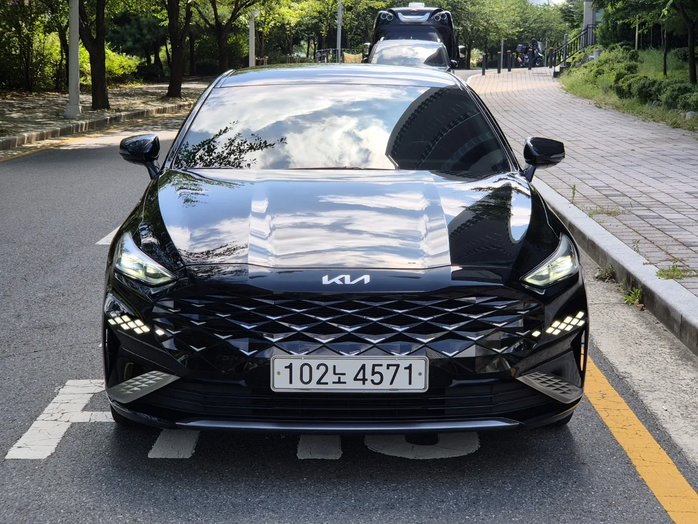 2022 Kia K8