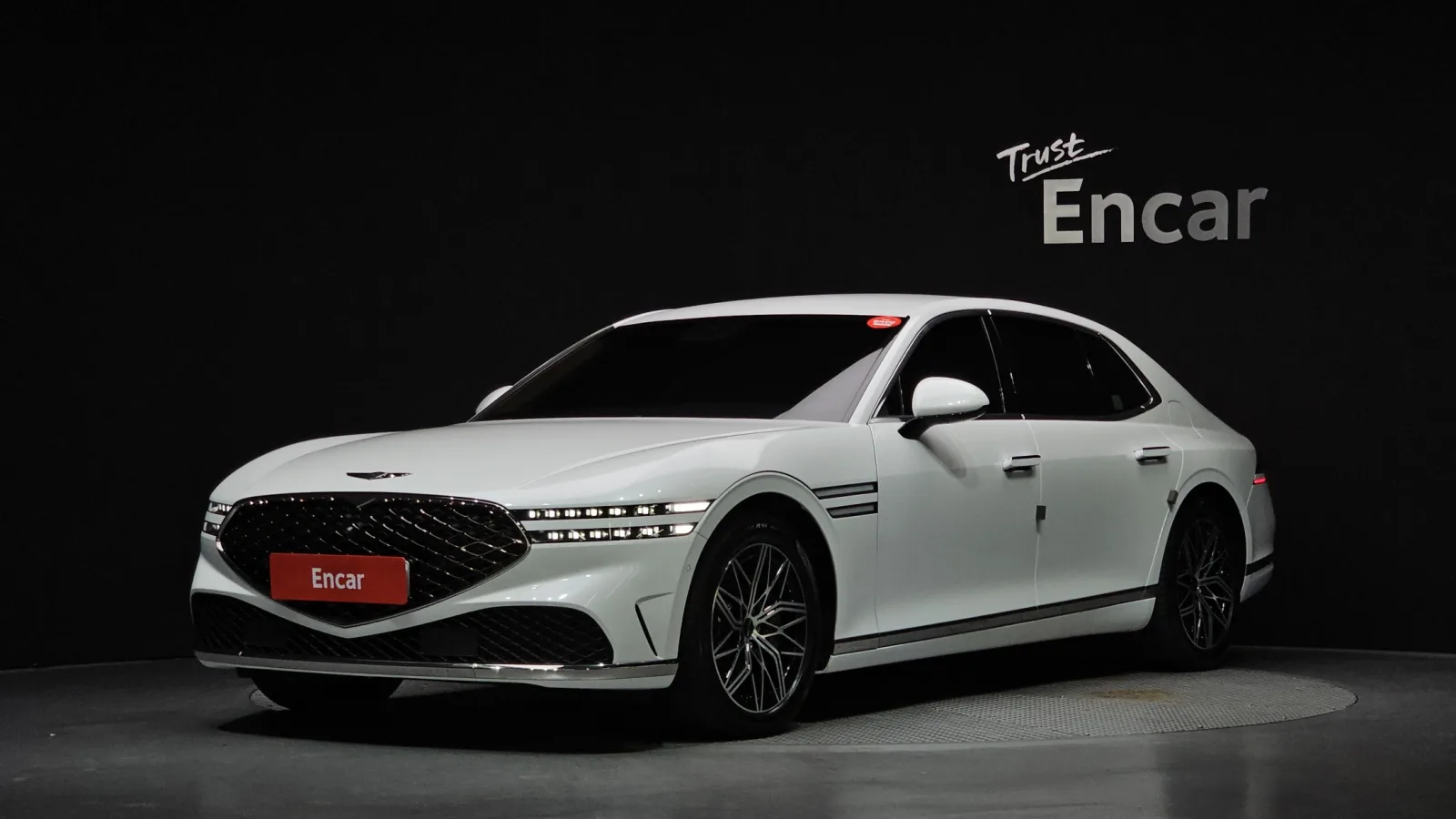 2023 Genesis G90