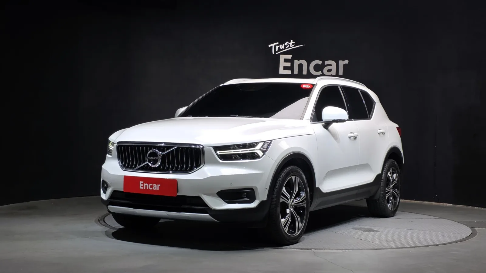 2022 Volvo XC40