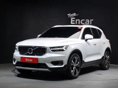 2022 Volvo XC40