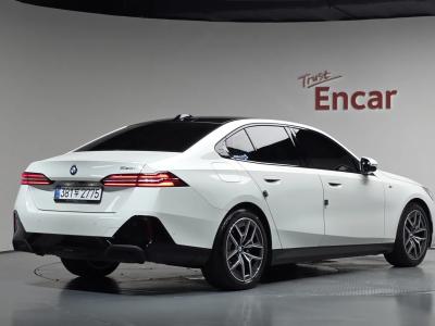 2025 BMW 5-Series