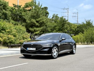 2022 Genesis G90